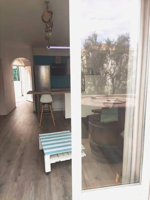 Terrasse Vue Mer Et Port, Hyper Centre Sausset-les-Pins 0*,